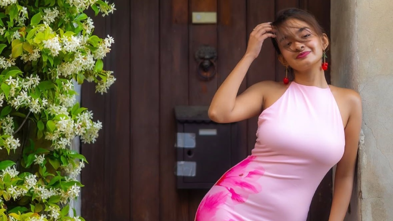 5 Times Anushka Sen Turned Heads in Gowns Like the Ultimate Fashion Queen 958492