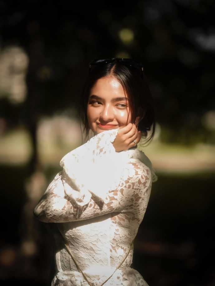 Anushka Sen Exudes Vintage Romance In White Netted Top & Braided Hairdo - See Pics 955429