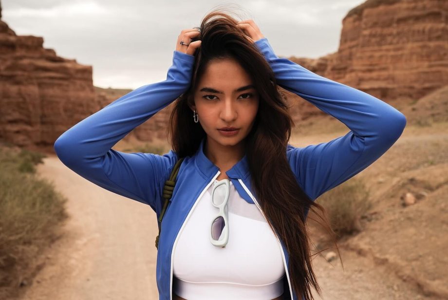 Anushka Sen’s Canyon Look is Travel Chic Goals 955222