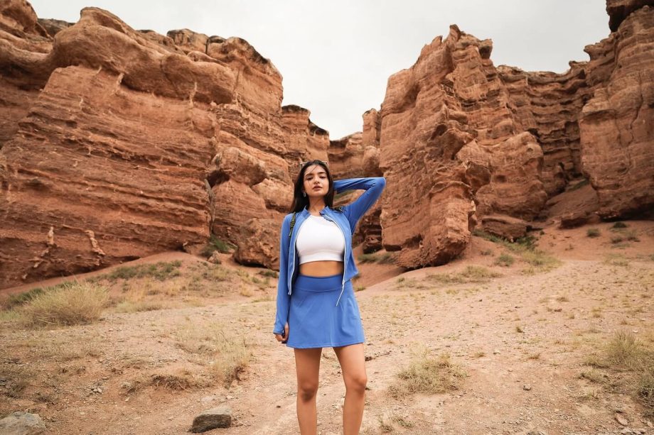Anushka Sen’s Canyon Look is Travel Chic Goals 955210