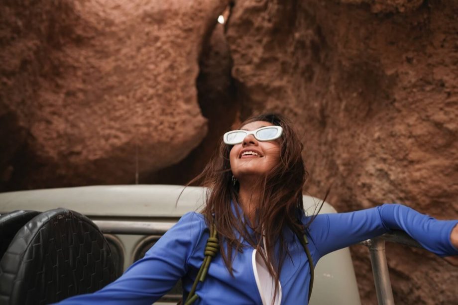 Anushka Sen’s Canyon Look is Travel Chic Goals 955214
