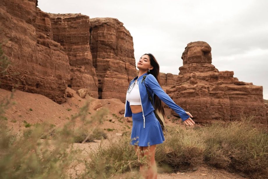Anushka Sen’s Canyon Look is Travel Chic Goals 955215