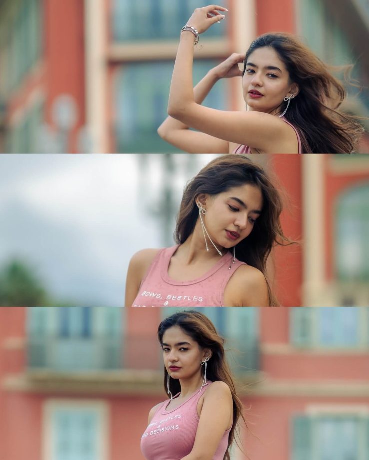 Anushka Sen’s Street Chic: Crop Top, Tulle Skirt & Tie‑Up Sandals Glam 956324
