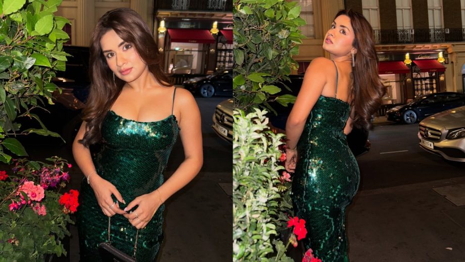 Avneet Kaur, Anushka Sen & Ashi Singh Flaunt Glam Looks In Shoulder-Baring Dresses – See Stunning Pics 959259