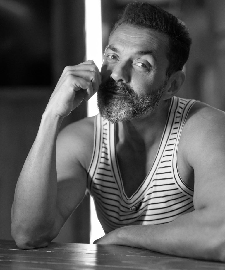Bobby Deol Takes a Break from His London Vacation for Something Big? 955068