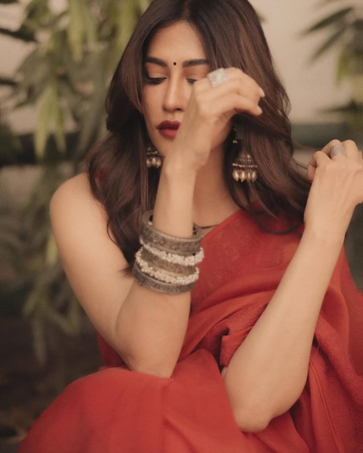 Chitrangda Singh’s Radiant Red Look is a Poem in Motion 955193