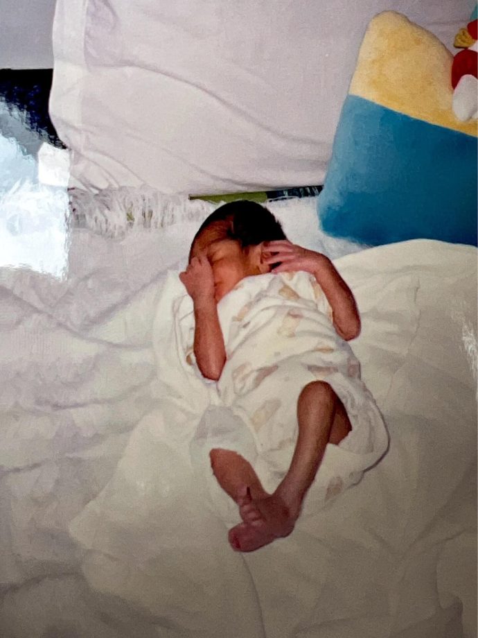 Deanne Panday Celebrates Ahaan Panday's Big Debut With Heartfelt Throwback! 958371