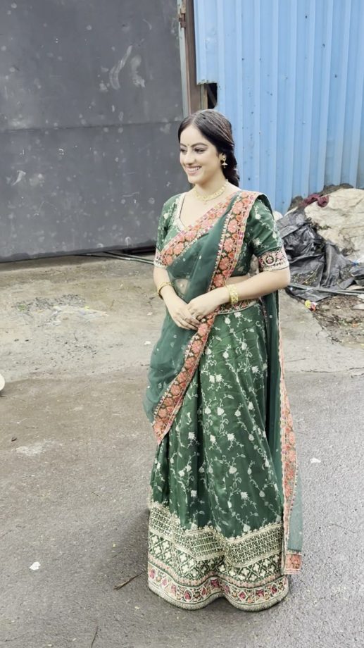 Deepika Singh Channels Festive Elegance in Green for Hariyali Teej 959483
