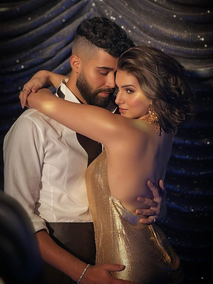Did Tara Sutaria Make Her Relationship With Veer Pahariya Insta Official? 958091