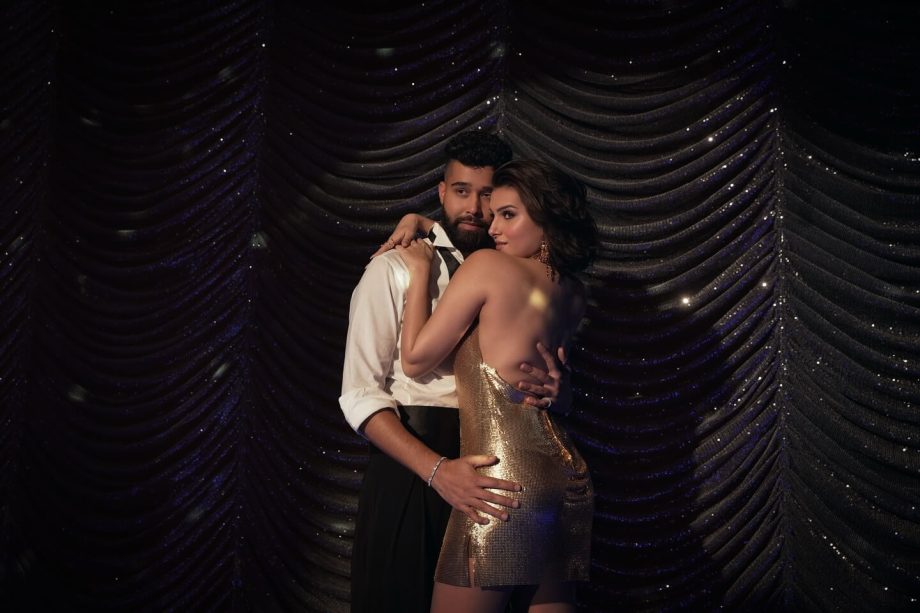 Did Tara Sutaria Make Her Relationship With Veer Pahariya Insta Official? 958092
