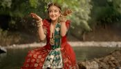 Did You Know, apart from being an amazing singer, Monali Thakur is also trained in Bharatanatyam? 958285
