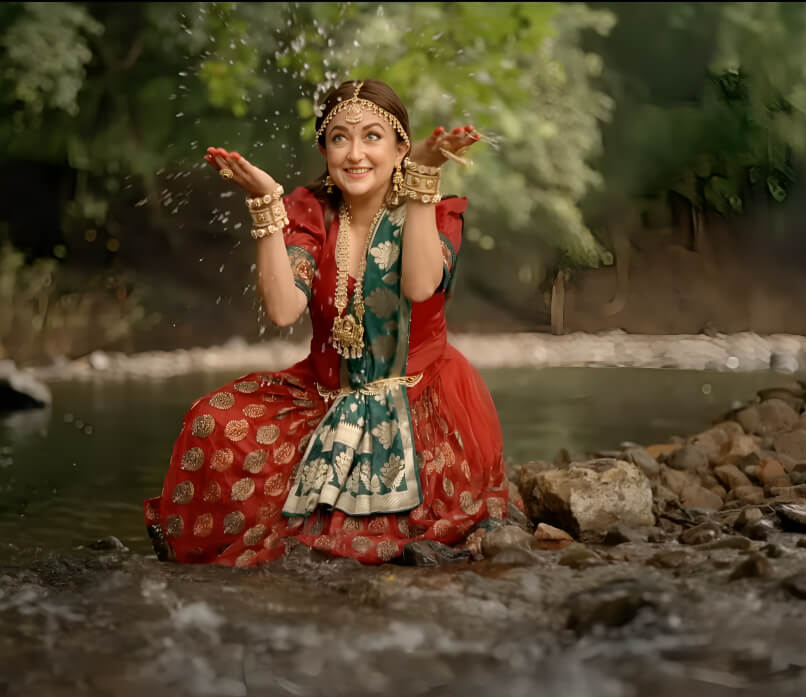 Did You Know, apart from being an amazing singer, Monali Thakur is also trained in Bharatanatyam? 958288