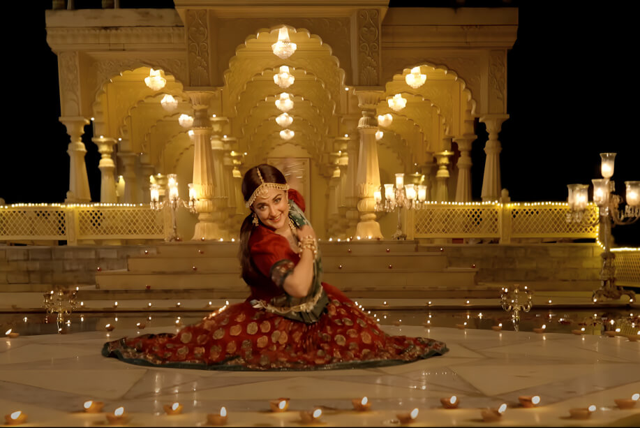 Did You Know, apart from being an amazing singer, Monali Thakur is also trained in Bharatanatyam? 958289