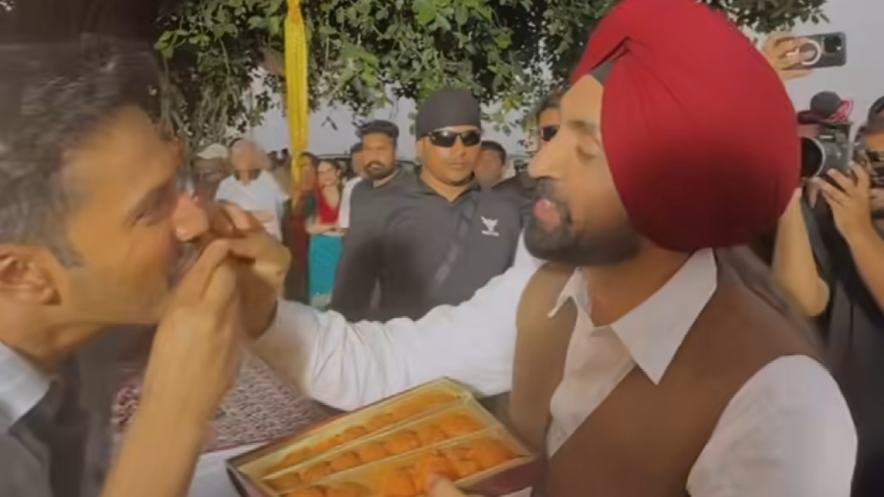 Diljit Dosanjh Wraps Shoot for Border 2; Varun Dhawan Gets Emotional Over His Goodbye Post 959175