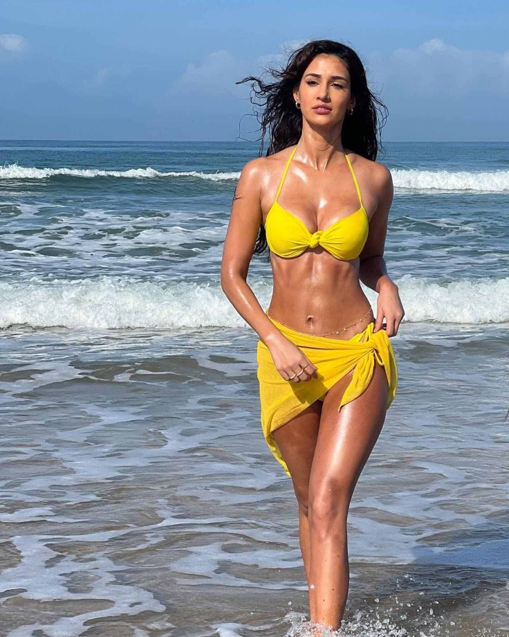 Disha Patani’s 5 Wet & Wild Bikini Looks That Are Turning Up the Heat 960204