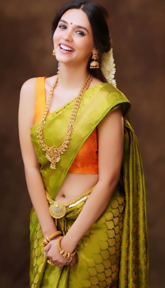 Hariyali Teej 2025: TV Celebrity-Inspired Green Saree and Blouse Combinations to Try 958917