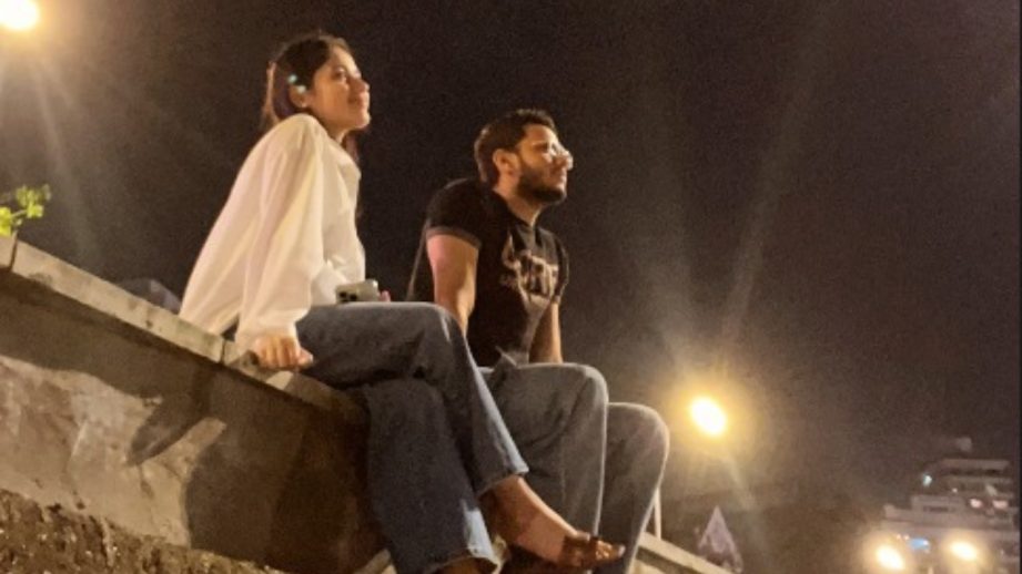 Jannat Zubair Rahmani Catches Sunset By The Sea On A Dreamy Car-Date – See Here 957681