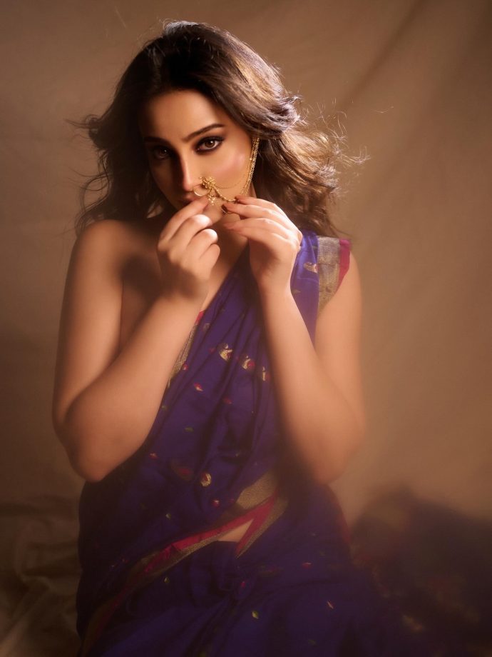 Jhanak Fame Chandni Sharma Showcases Her Bold Look In Blue Saree Without A Blouse 959305