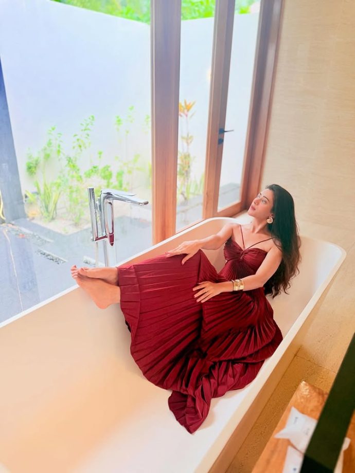 Jhanak Fame Hiba Nawab Drops Pool-to-Bathtub Bombshell Moments – Too Hot To Handle 956856