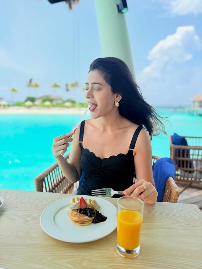 Jhanak Fame Hiba Nawab Drops Pool-to-Bathtub Bombshell Moments – Too Hot To Handle 956855