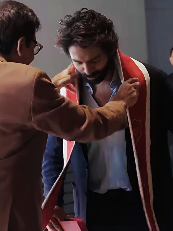 Kartik Aaryan’s Down-to-Earth Fan Encounters That Went Viral for All the Right Reasons 956033