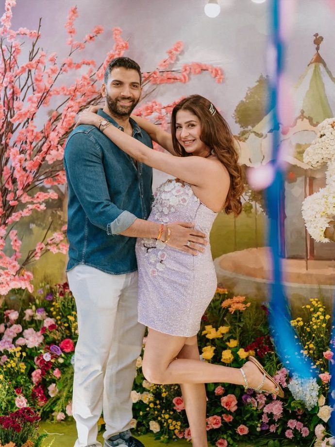 Mom-To-Be Malvika Raaj Shares Dreamy Baby Shower Pics! 958072