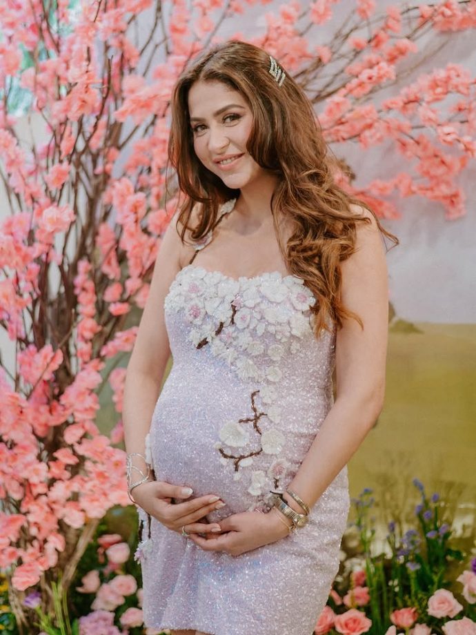 Mom-To-Be Malvika Raaj Shares Dreamy Baby Shower Pics! 958073