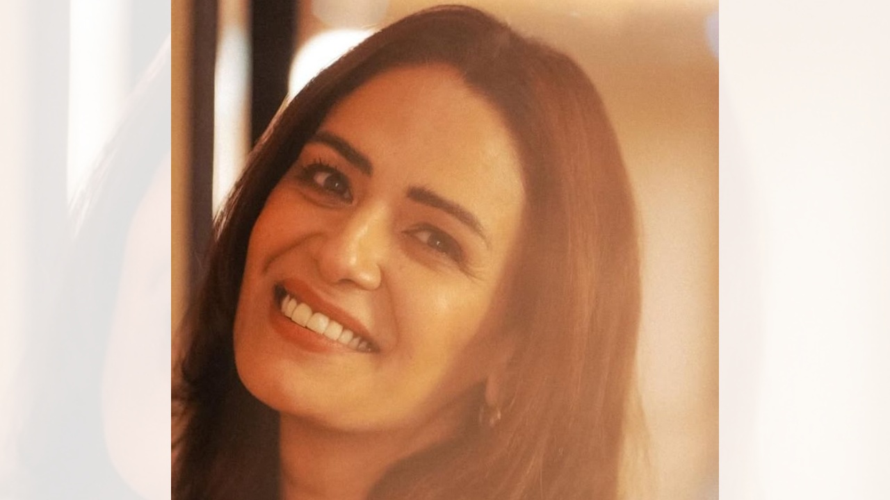 Mona Singh - A Silent Winning Streak Back With Mistry! 954860