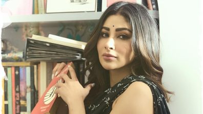 Mouni Roy Flaunts Her Curves In Black Saree, Leaves Fans Guessing With Cryptic Note