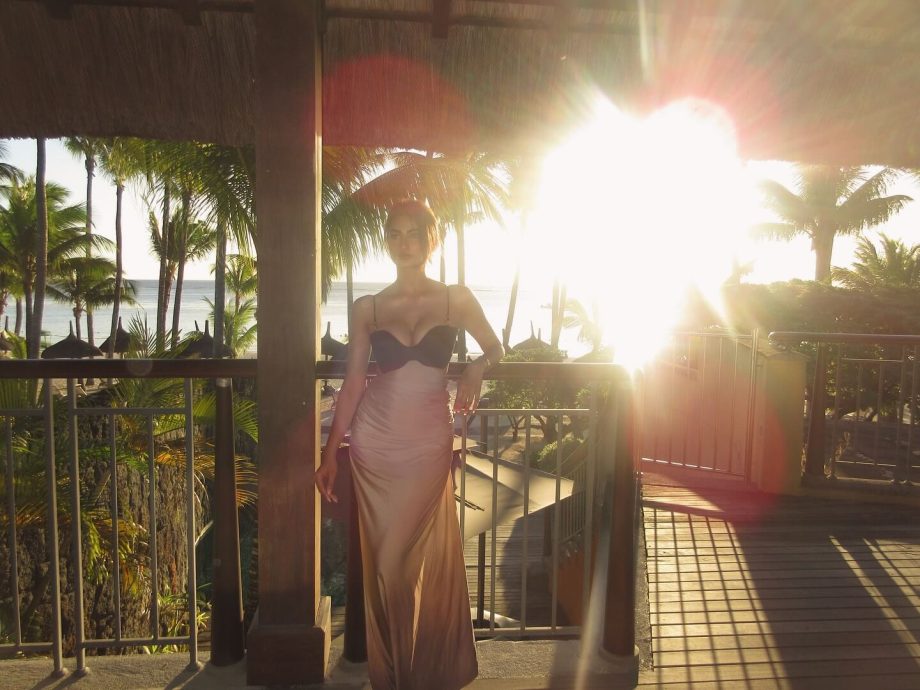 Palak Tiwari’s Sunset Glam in Mauritius Is a Masterclass in Resort Elegance 955251