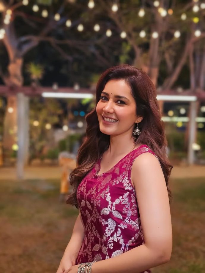 Raashii Khanna Shares Behind-the-Scenes Glimpse from ‘Telusu Kada’ Night Shoot 956790