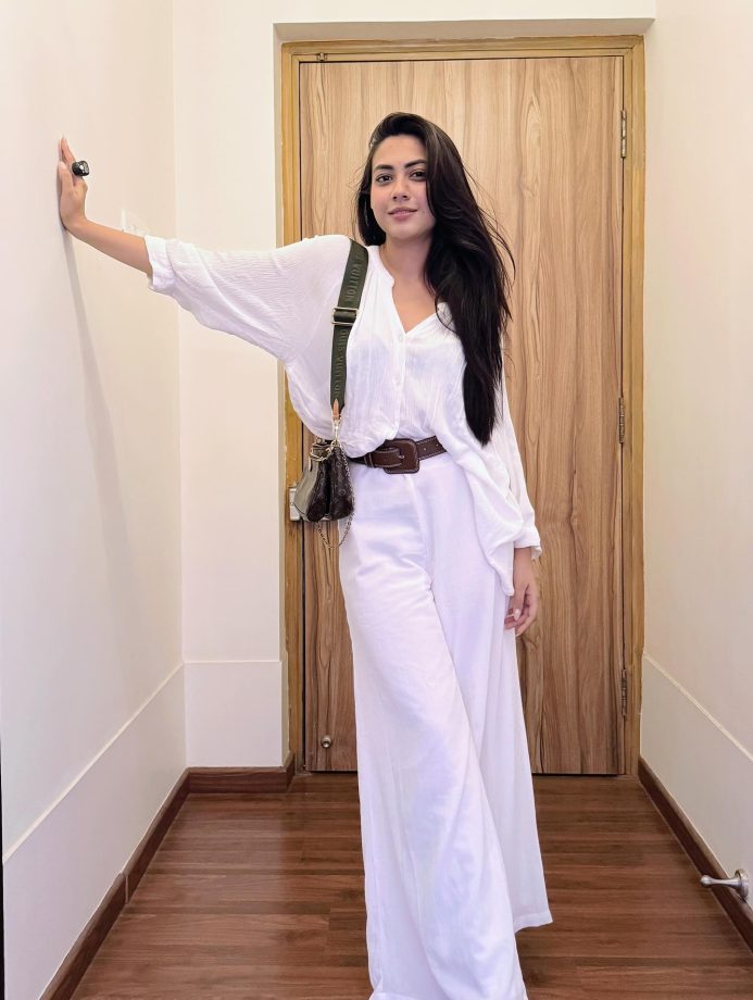 Reem Sameer Shaikh Keeps It Cool in All-White with Luxe Brown Accents 959120
