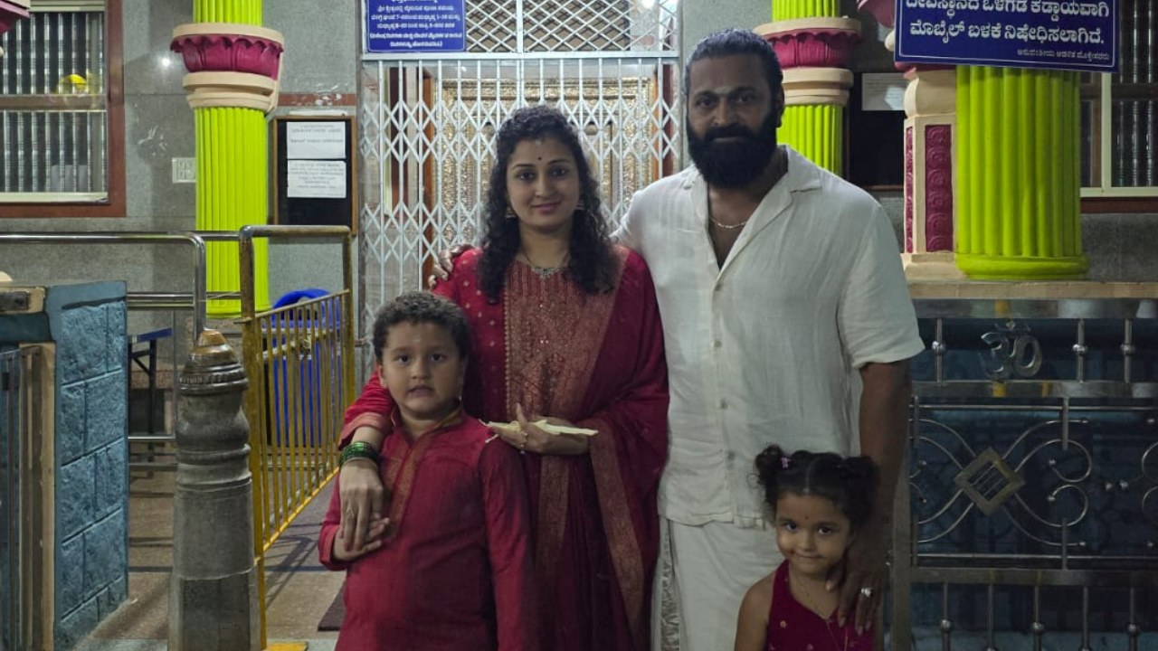 Rishab Shetty visits the temple with wife Pragathi Shetty and their children, Ranvit and Raadya! 956064