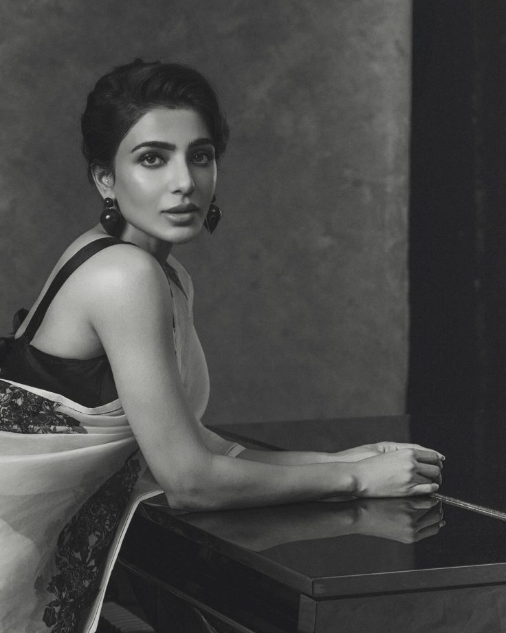 Samantha Ruth Prabhu’s Monochrome Magic in a Floral Saree and Backless Bow Blouse 959269