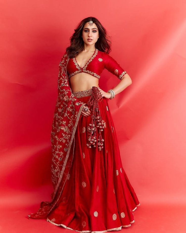 Sara Ali Khan Sets the Style Bar High with Her Red-Hot Fashion Moments 957266