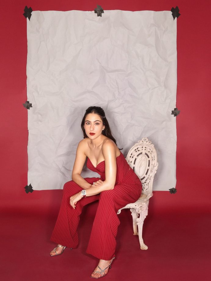 Sara Ali Khan’s Bold Power Look is the Perfect Blend of Glam and Grace 955104