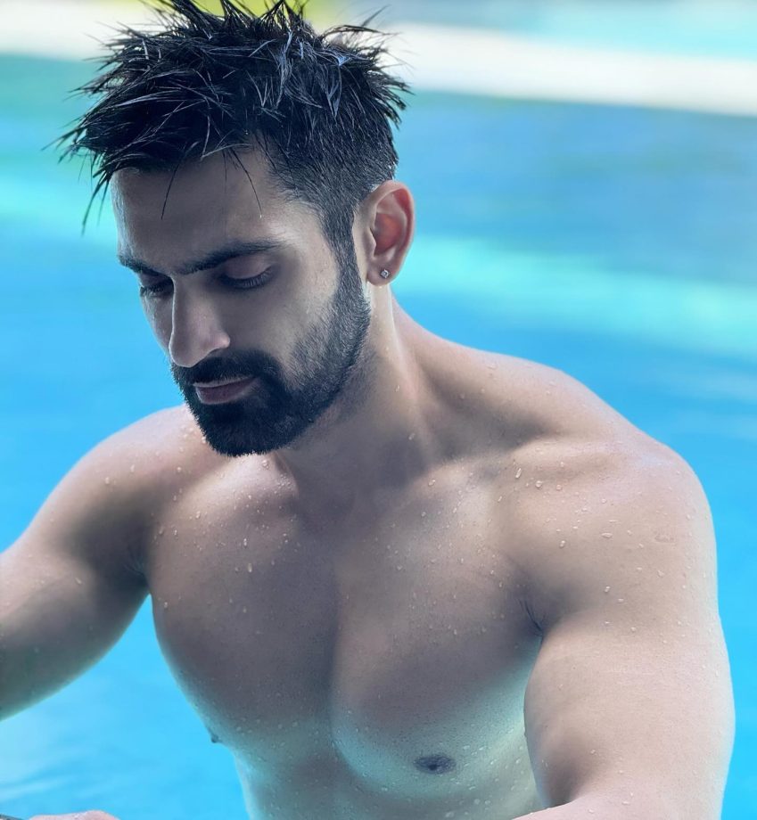 Shabir Ahluwalia and Arjit Taneja’s Shirtless Pool Moments are Pure Vacation Goals 955976