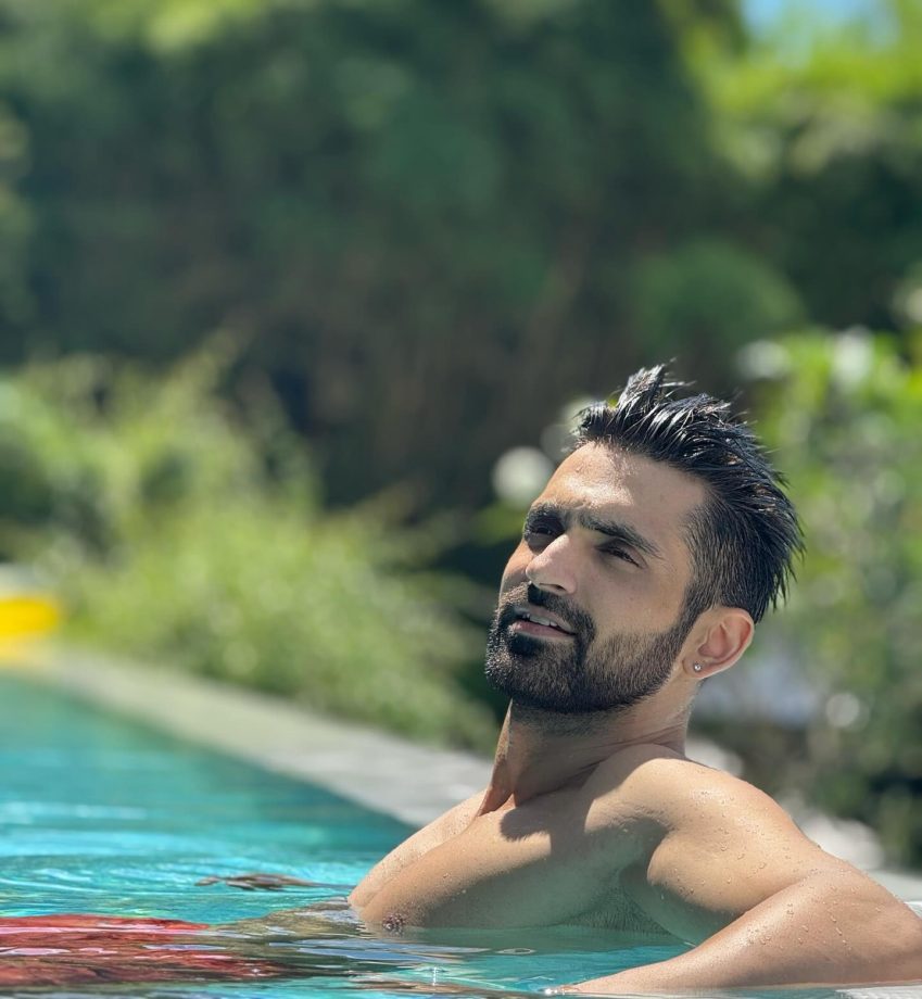 Shabir Ahluwalia and Arjit Taneja’s Shirtless Pool Moments are Pure Vacation Goals 955977