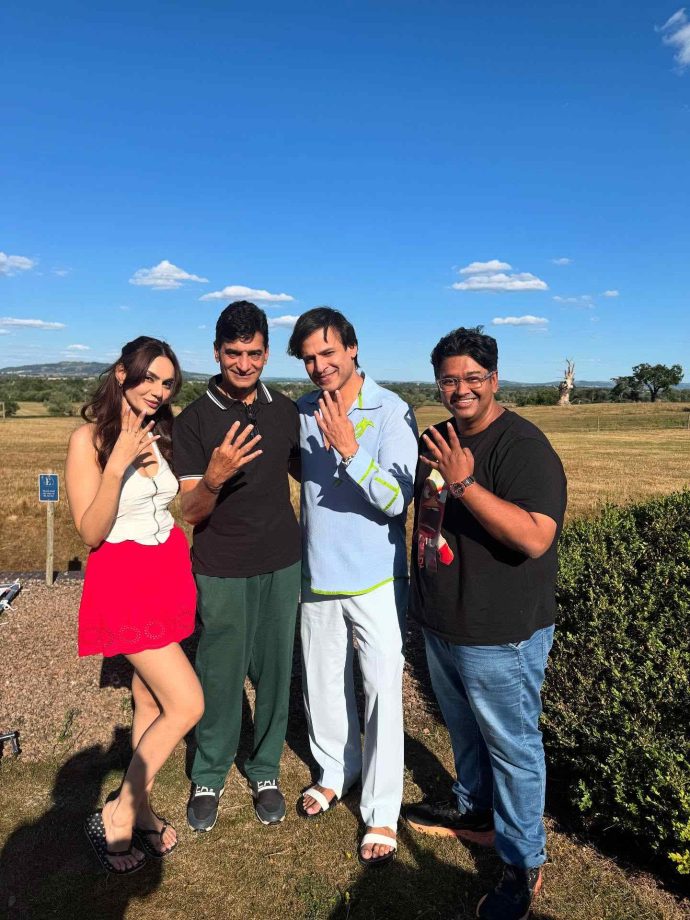 Shreya Sharma Joins Masti 4 Cast, Begins Shoot With Vivek Oberoi 954930