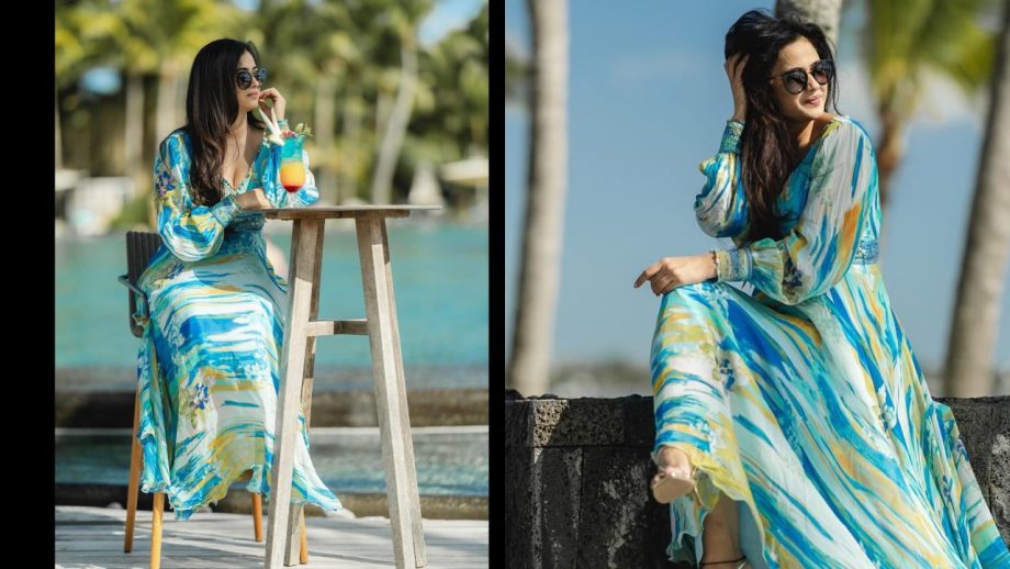 Shweta Tiwari Nails Monsoon Florals In Her 40s Like A Pro: See How? 958243