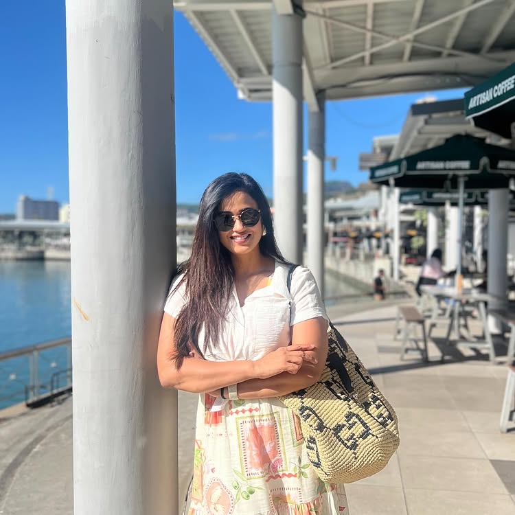 Shweta Tiwari Serves Vacation Glam In Crop Shirt & Printed Skirt - See Sunkissed Pics 954908