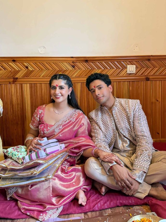 Singer Aksh Baghla Gets Engaged to Instagram Star Swati Chauhan! 959458