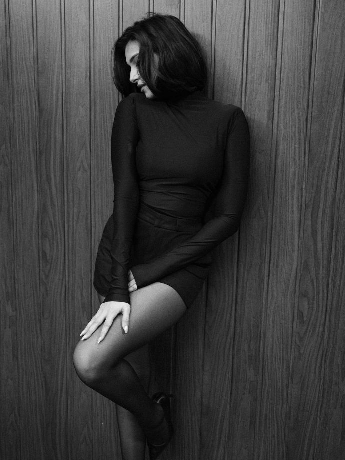 Tara Sutaria Serves Timeless Glam in AP Dhillon's Latest Frame 959048