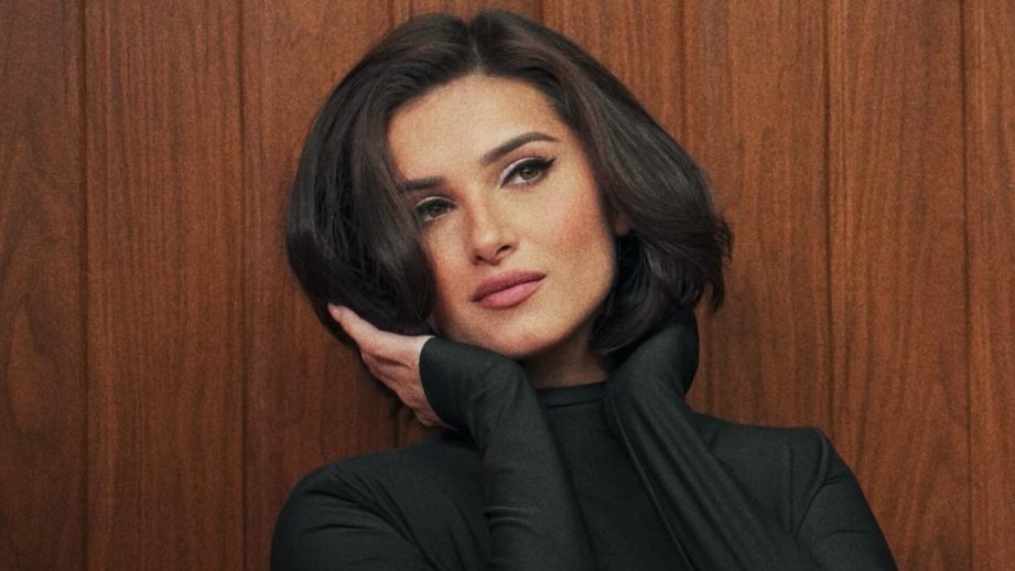 Tara Sutaria Serves Timeless Glam in AP Dhillon's Latest Frame 959050
