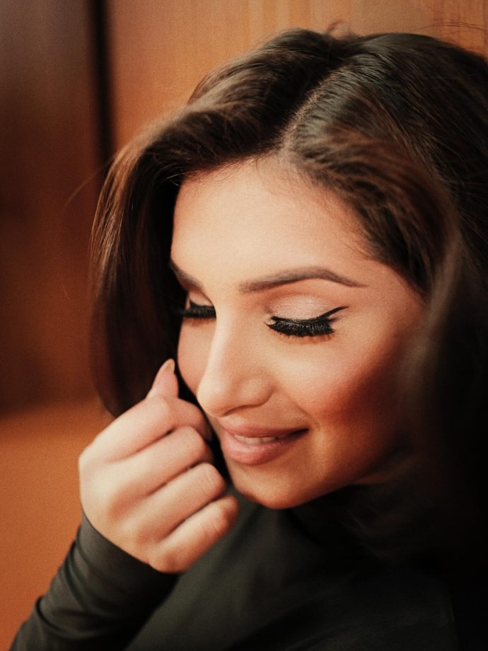 Tara Sutaria Serves Timeless Glam in AP Dhillon's Latest Frame 959047