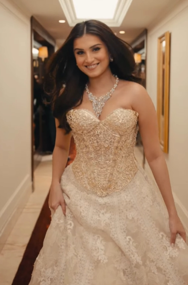 Tara Sutaria Turns Showstopper in 18K Gold Corset at India Couture Week 2025 959266