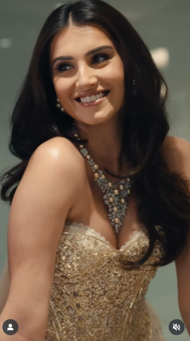 Tara Sutaria Turns Showstopper in 18K Gold Corset at India Couture Week 2025 959263