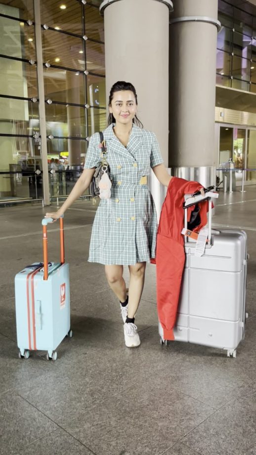 Tejasswi Prakash Pulls Off Uber Cool Glam In Green Checked Dress, Makes Airport Her Personal Runway 955458