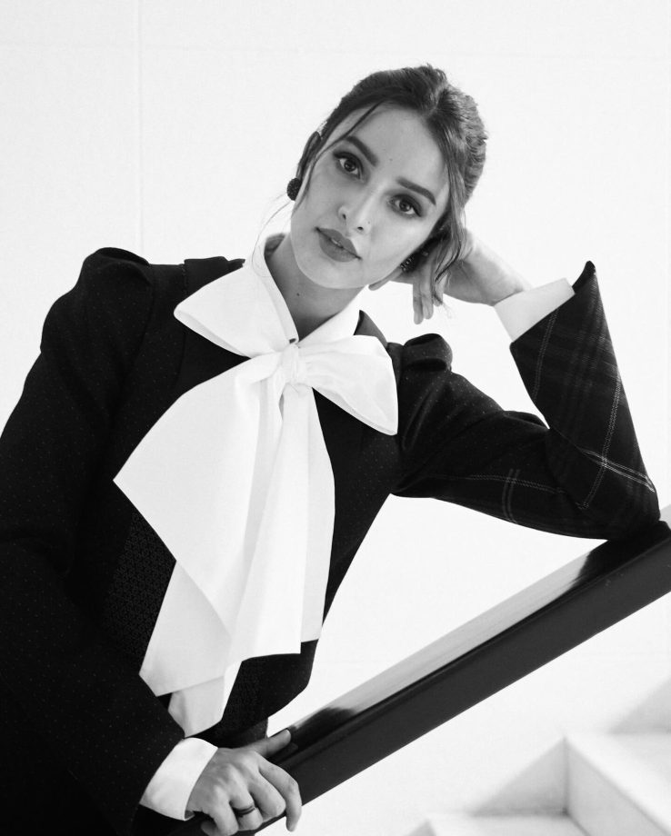 Triptii Dimri Stuns in Statement Black & White 958983