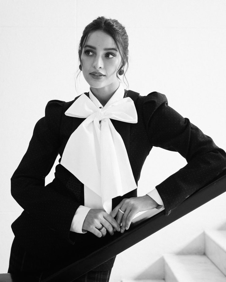Triptii Dimri Stuns in Statement Black & White 958987